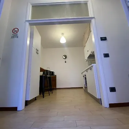 The Alley 7 Apartment *